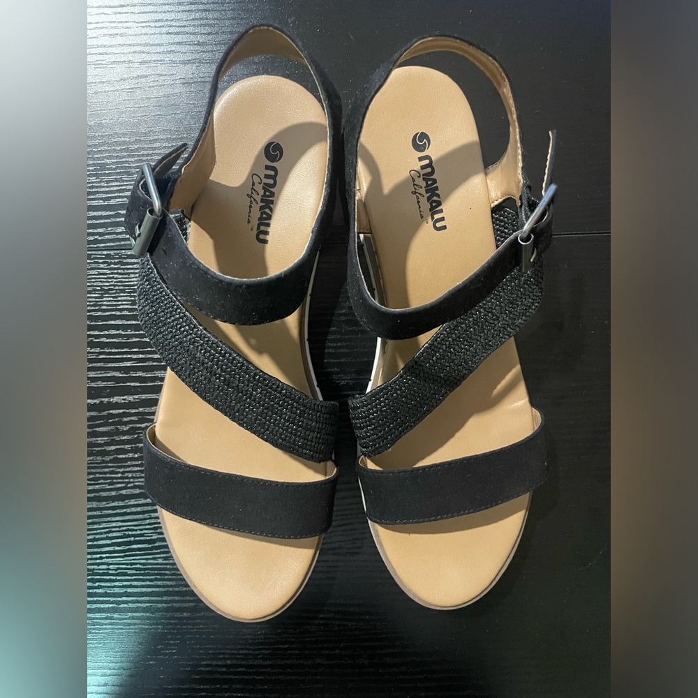MAKALU California Women’s Fallon Sandals Size 10 Tan, Black & White